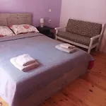 Mitropoli's *
