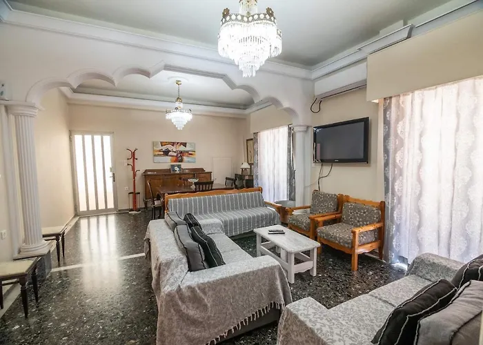 Apartament Mitropoli's *